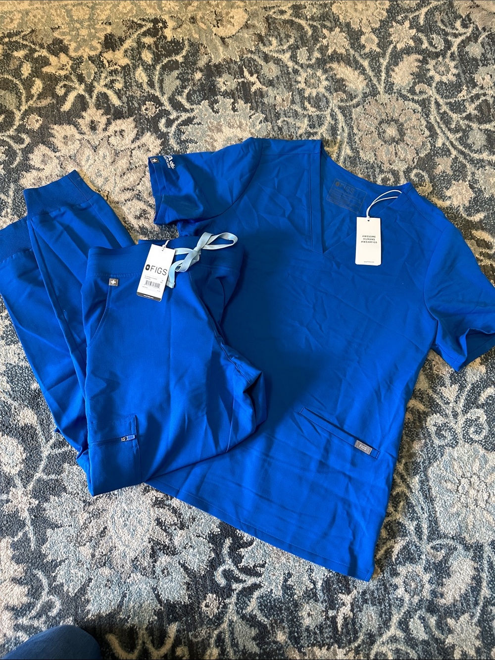 Figs Scrub Top (medium) and Pants (large)